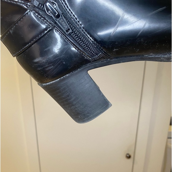 ZARA Patent Faux Leather Ankle Boots - Picture 4 of 12